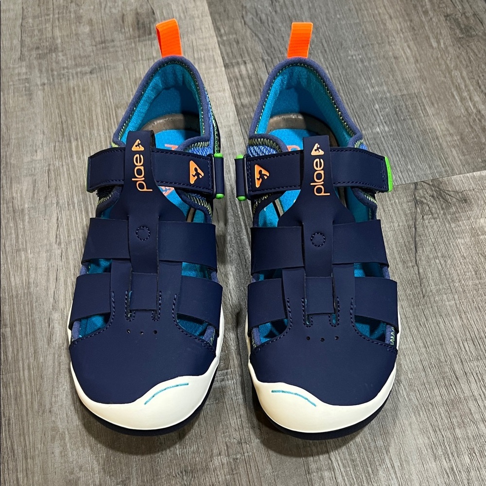 PLAE  Sam 2.0 size 3 US navy blue like new